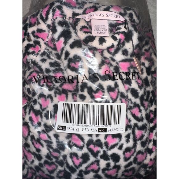 Victoria's Secret Pink Leopard Heart Print Cozy Fleece Robe‎ NWT - Picture 9 of 9